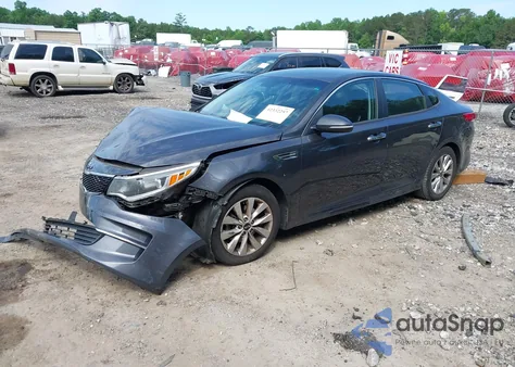 2017 Kia Optima Lx z USA, uszkodzony, nr VIN 5XXGT4L30HG155483